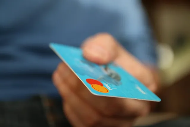 Šta je CVV i kako se zaštititi: Kompletan vodič za sigurno korišćenje platnih kartica